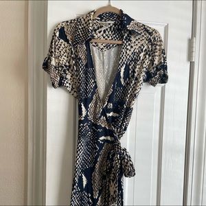 DVF authentic wrap dress 100% silk